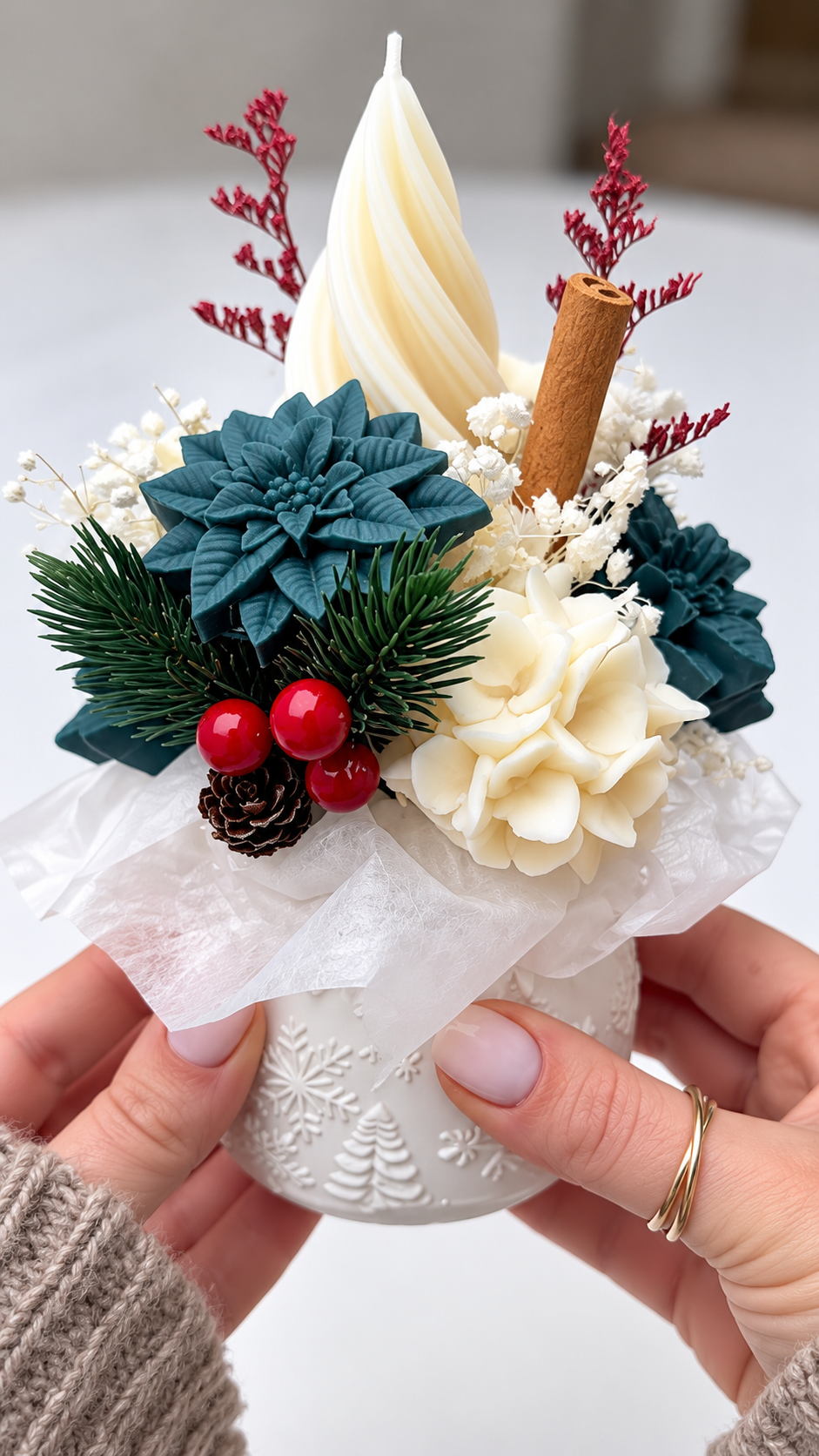 Kerststuk kaars in vaas